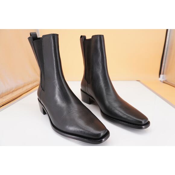 Tory Burch Sierra Black Leather Chelsea Ankle Booties SZ 7.5 Pointy New $435 - Picture 10 of 11